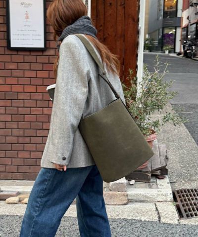 CANAL JEANブラウン フラップショルダーバッグ写真追加12/14 diggityスウェードフラップショルダーバッグ | CANAL JEAN（キャナル